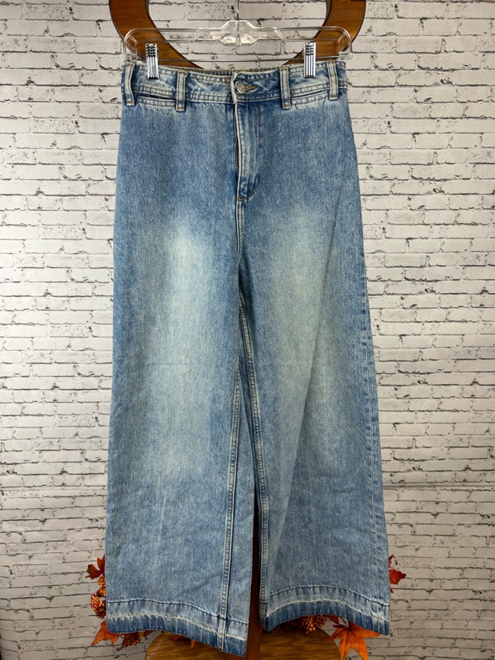 Wide Leg Women's Jeans in Light Blue Denim size 2